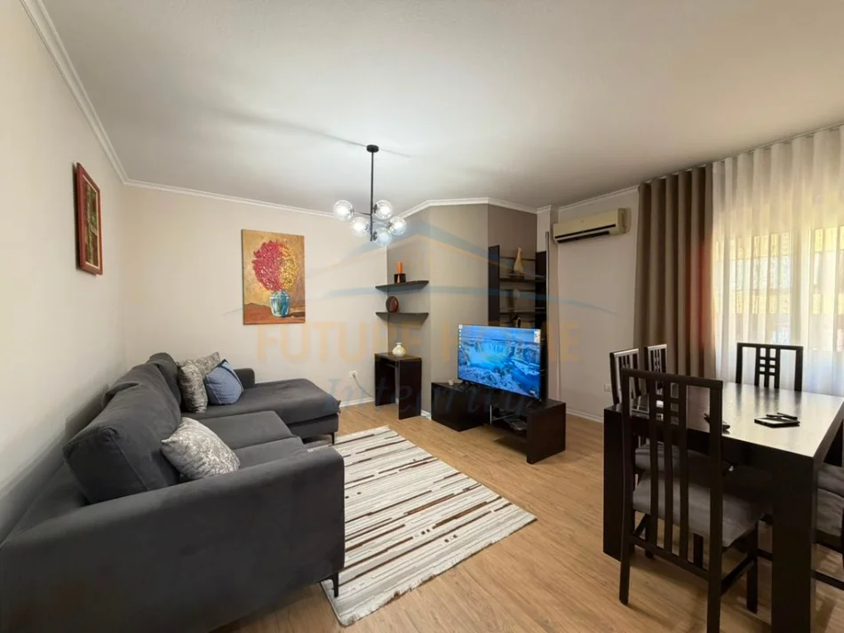 Tirane, shitet apartament 2+1 Kati 5, 66 m² 139.000 € (PORCELAN , Prane TV KLAN)