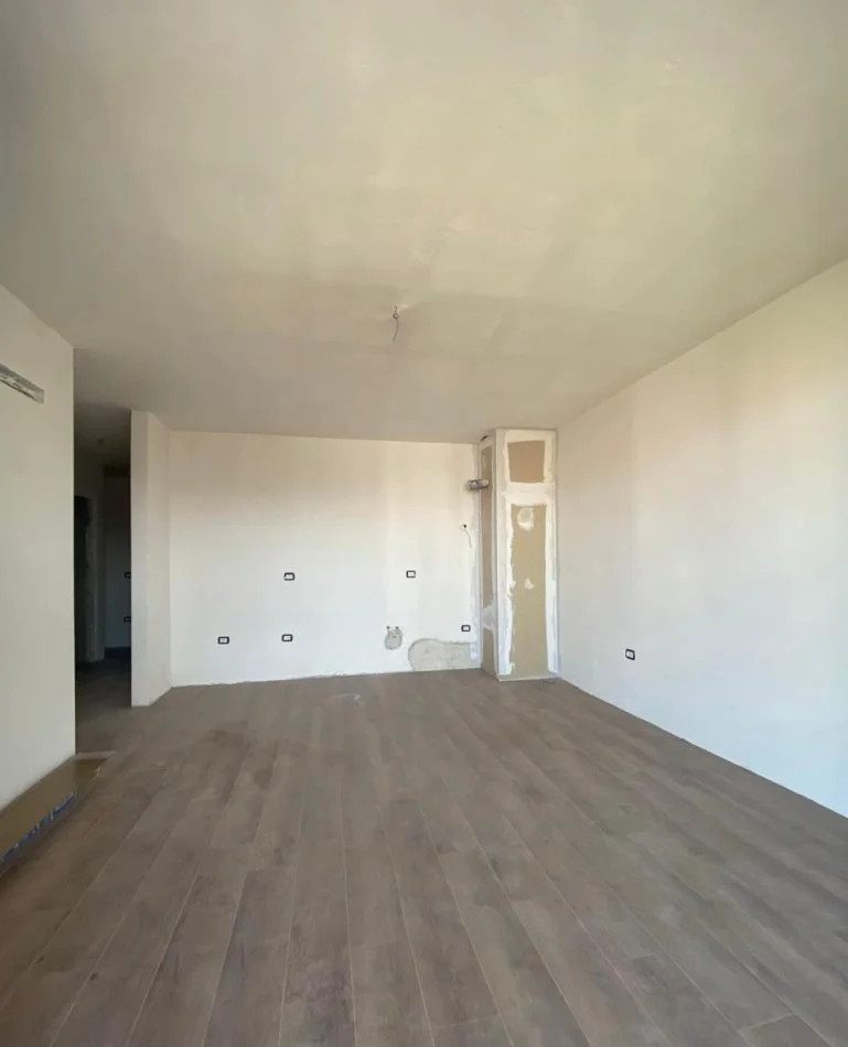 Tirane, Apartment for Sale 1+1+Balcony, 9th Floor, 83 m², €112,500 (FUSHËA E AVIACIONIT)
