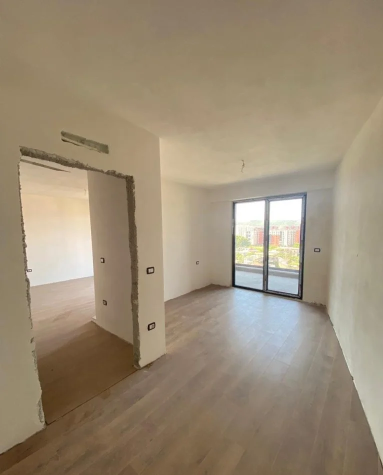 Tirane, Apartment for Sale 1+1+Balcony, 9th Floor, 83 m², €112,500 (FUSHËA E AVIACIONIT)
