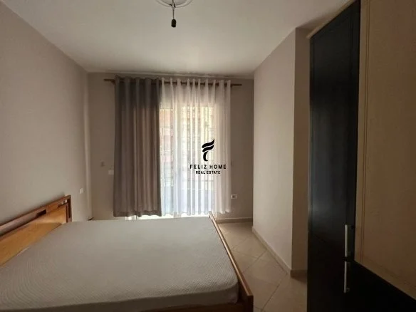 Tirane, affitto appartamento 2+1 al quinto piano, 94 m², 550 € (ASTIR)