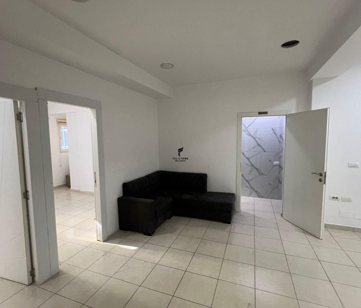 ZYRE ME QERA 90 M2 RRUGA E KAVAJËS 80.000 LEKE FH-73243