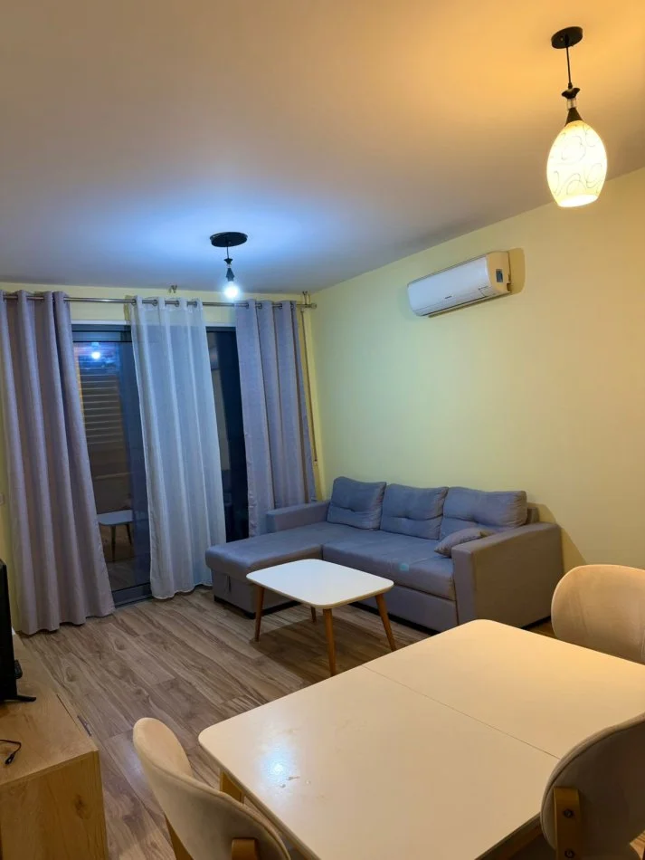 Tirane, jepet me qera apartament 2+1+Ballkon Kati 6, 87 m² 750 € (DON BOSKO)