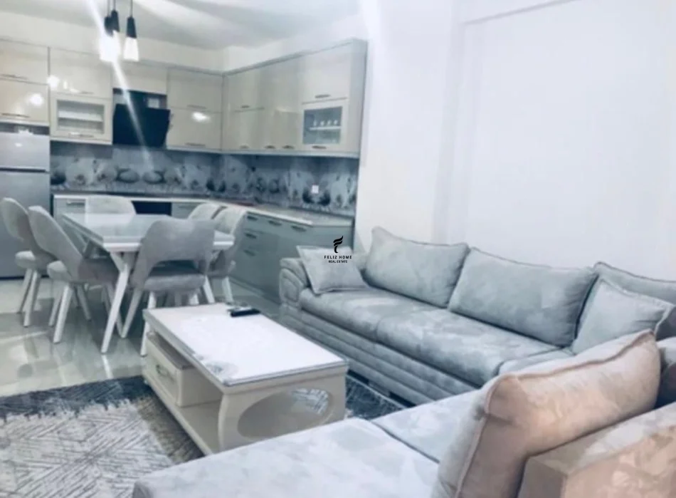 Tirane, jepet me qera apartament 2+1 Kati 2, 105 m² 750 € (SELVIA)