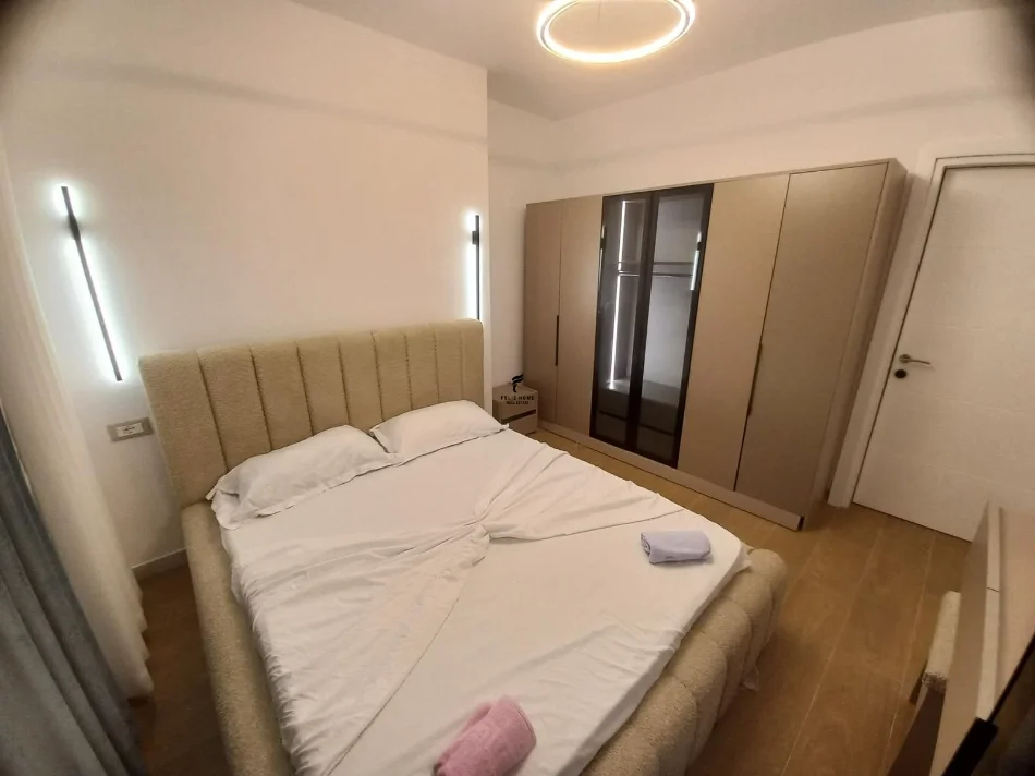 Tirane, affitto appartamento 2+1 Piano 2, 80 m² 55.000 € (FRESKU)