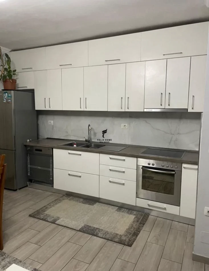 Tirane, affitto appartamento 1+1 al piano 4, 70 m² 500 € (DON BOSKO)
