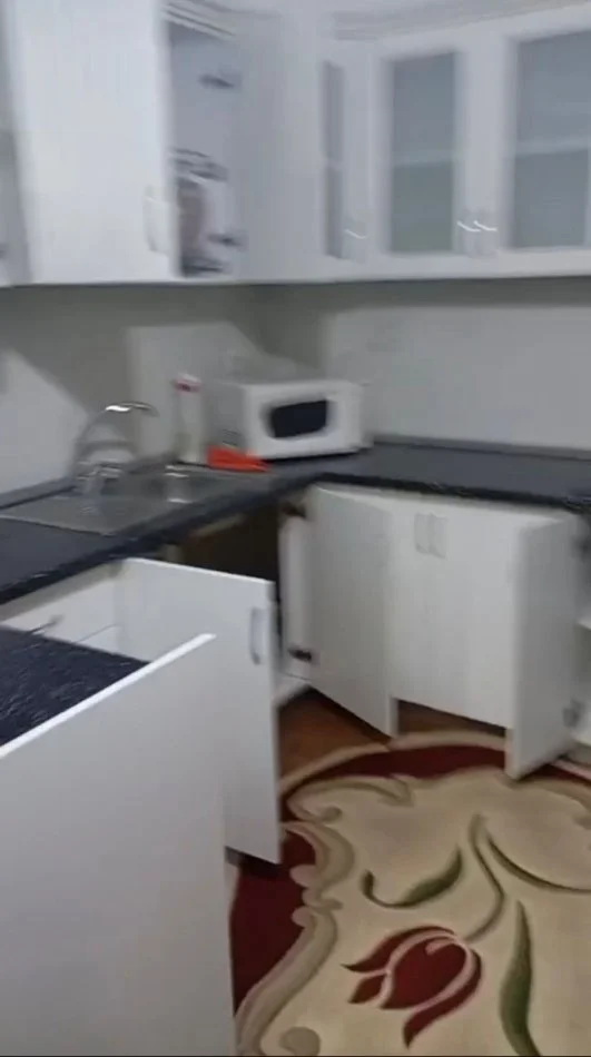 Tirane, affitto appartamento 1+1 Piano 5, 70 m² 400 € (Yzberisht)