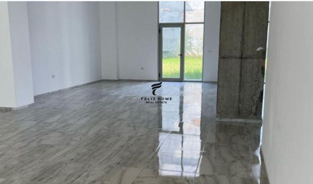 DYQAN ME QERA 177 M2 SIRI KODRA 1.000 EURO