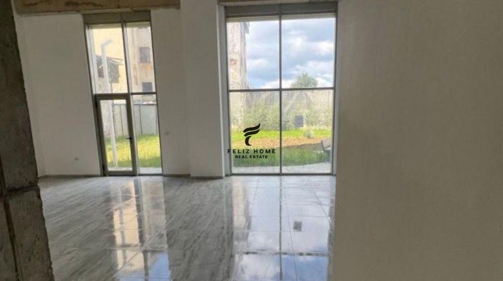 DYQAN ME QERA 177 M2 SIRI KODRA 1.000 EURO