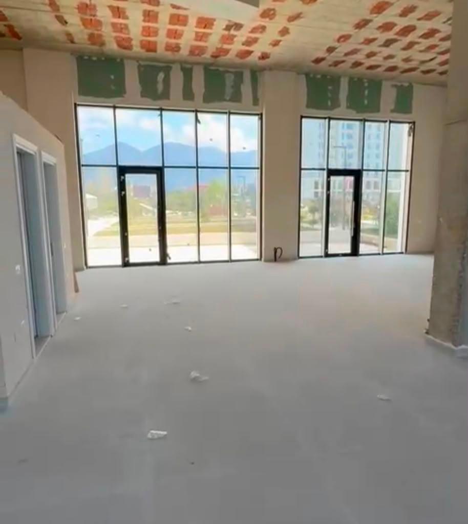 🏢Ambient Biznesi Premium ME QERA– Pranë Stacionit të Trenit