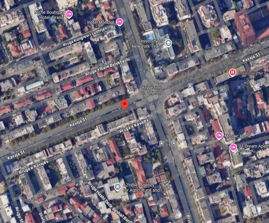 Vendesi Negozio in Via 21 Dicembre