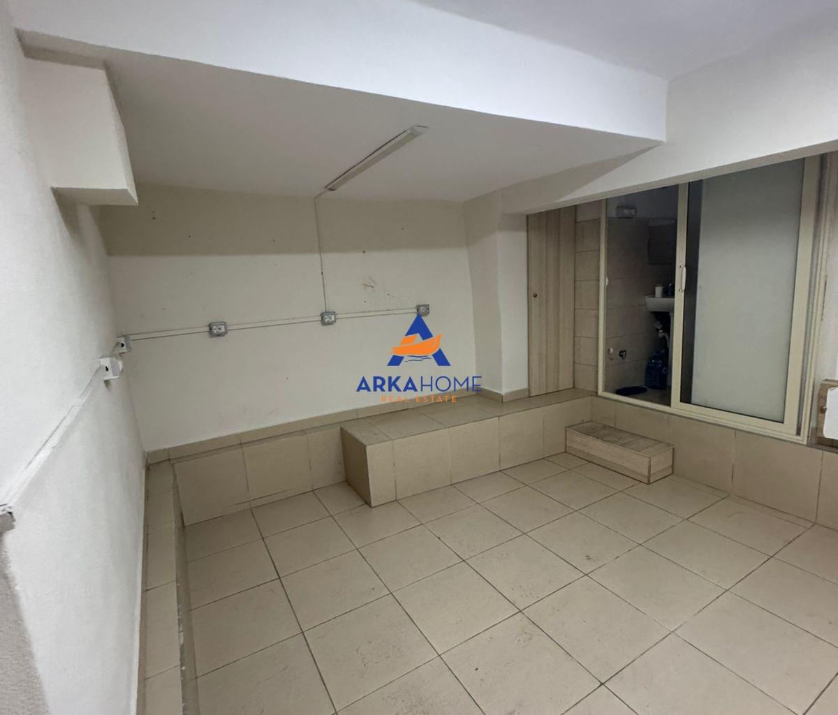 BUSINESS PREMISES FOR SALE 16M2 "VASIL SHANTO" 104931EURO