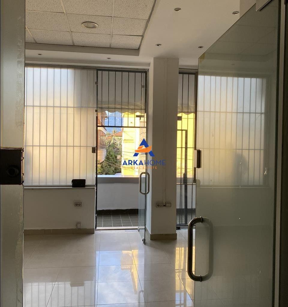 Vendita negozio di 70m² presso 'Vila Gold' 187.000 euro