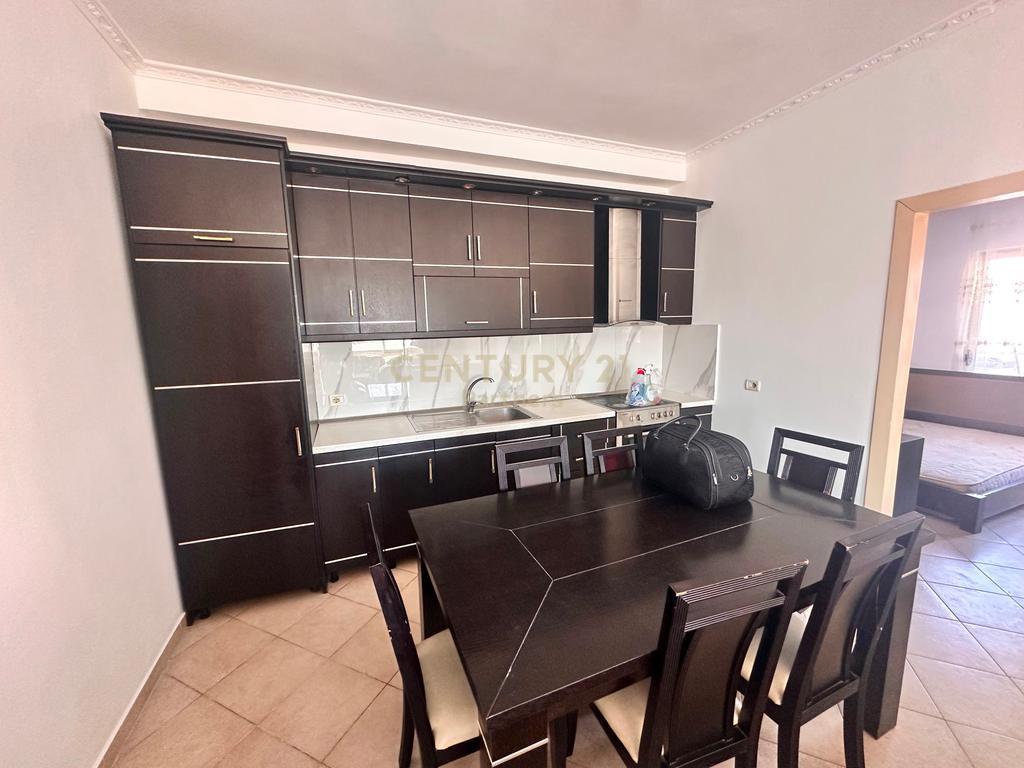 SHESIM APPARTAMENTO 2+1 IN KOMBINAT DI VIA E QELQIT