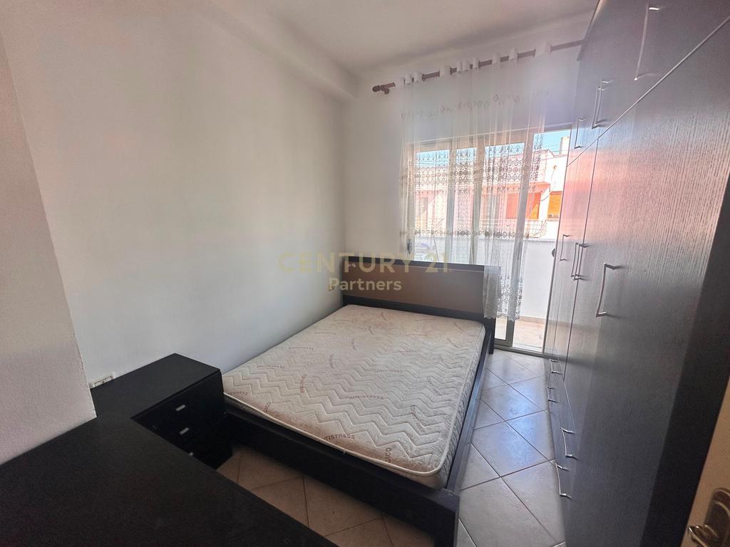 SHESIM APPARTAMENTO 2+1 IN KOMBINAT DI VIA E QELQIT