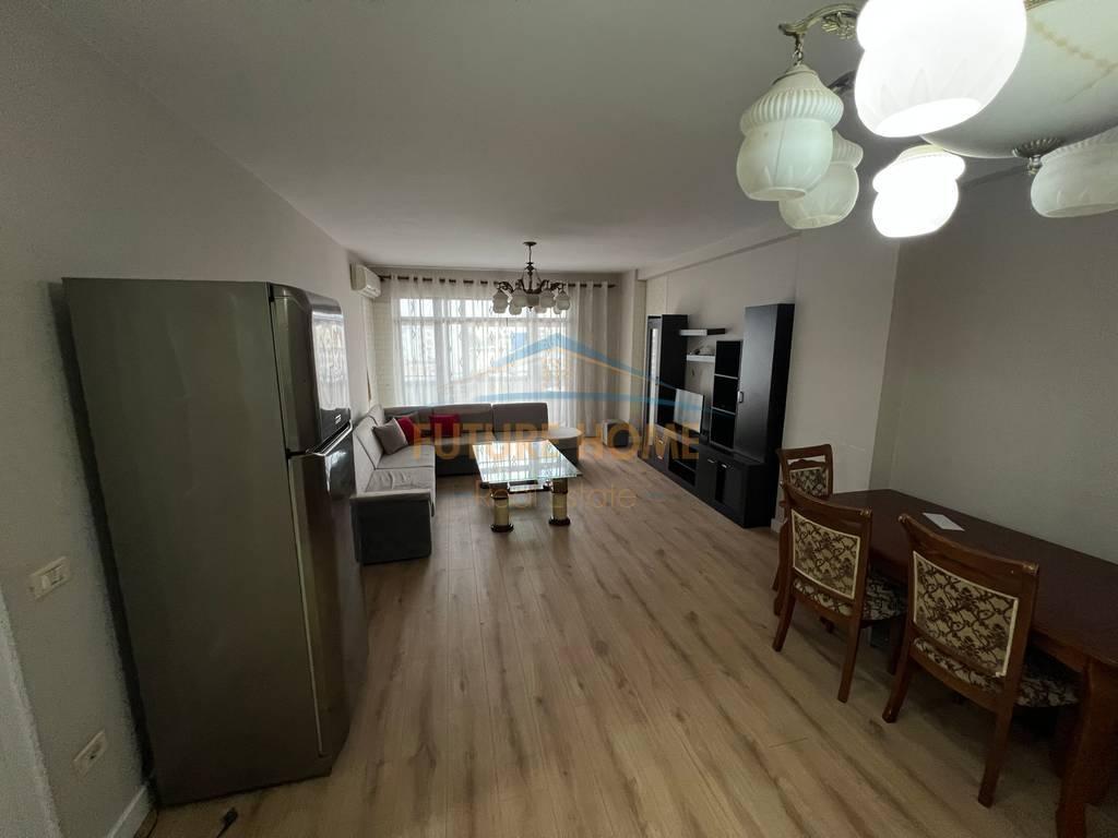0695136472 Qera, Apartament 2+1+2, Zogu Zi, Tirane