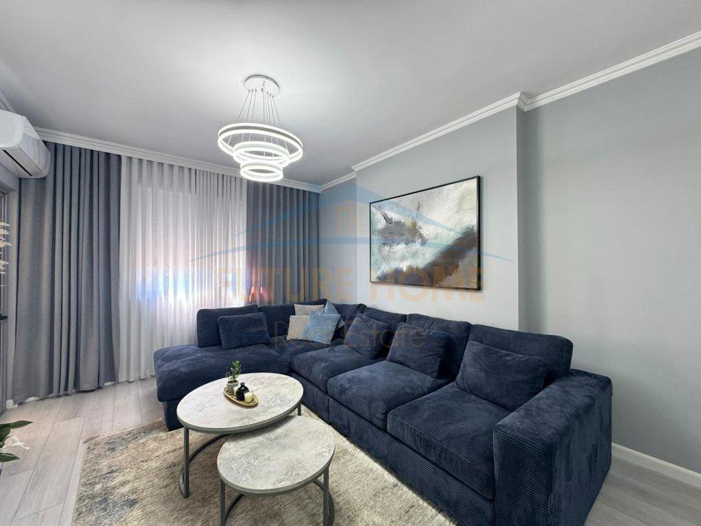 0692268458 Shitet, Apartament 2+1, Yzberisht