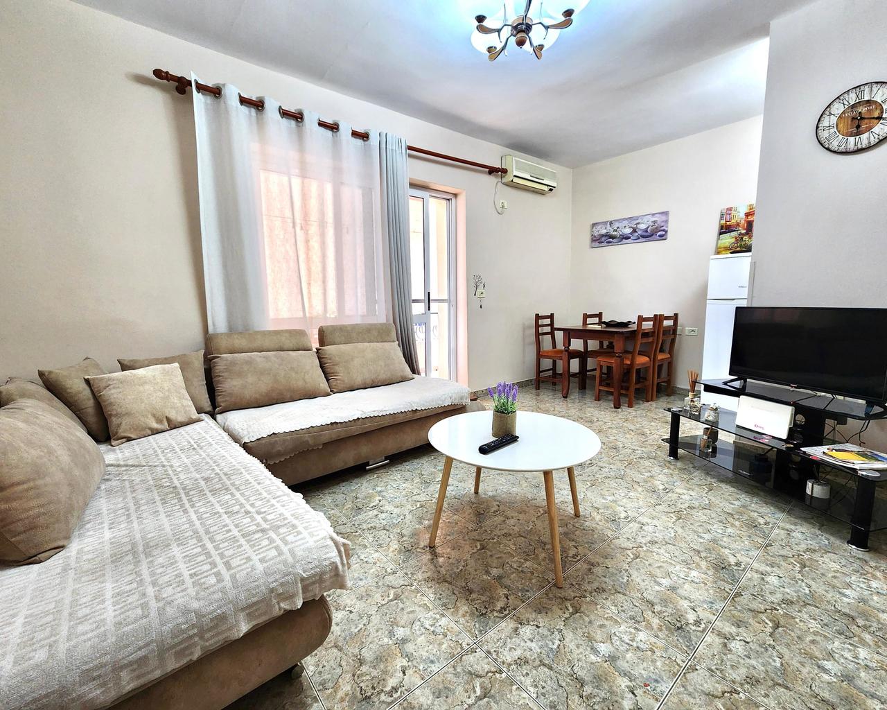 Me Qera: 1+1+Kuzh. me Vete (Qender) | 600 Euro/Muaj