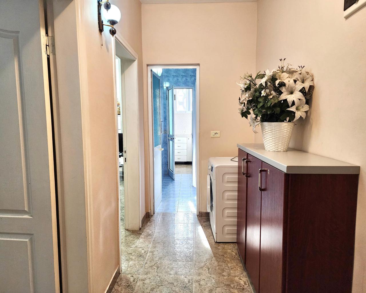 Me Qera: 1+1+Kuzh. me Vete (Qender) | 600 Euro/Muaj