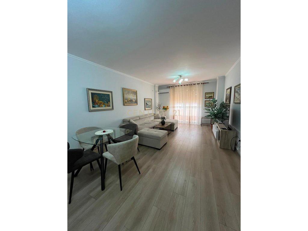 JEPET ME QIRA APARTAMENT 1+1 – RRUGA E SALËS, TIRANE!