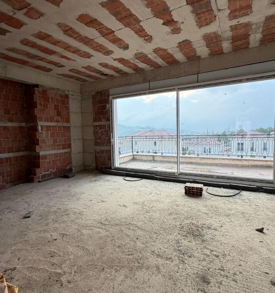 🔥3-Story Villa for Sale – Collina Verde