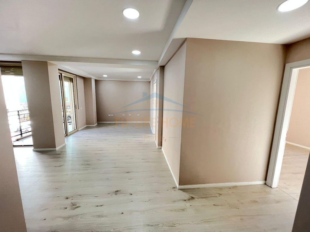 0694603851, Ambient Ufficio 3+1 in affitto nel Comune di Tirana