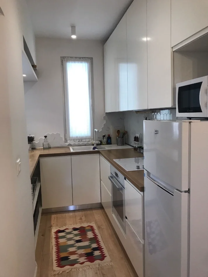 Tirane, shitet apartament 1+1+Ballkon Kati 4, 60 m² 195.000 € (QENDER)