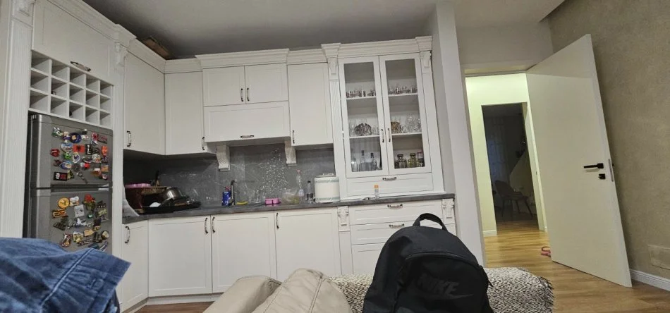 Tirane, vendesi appartamento 2+1+Balcone Piano 3, 113 m² 265.000 € (KODRA E DIELLIT)