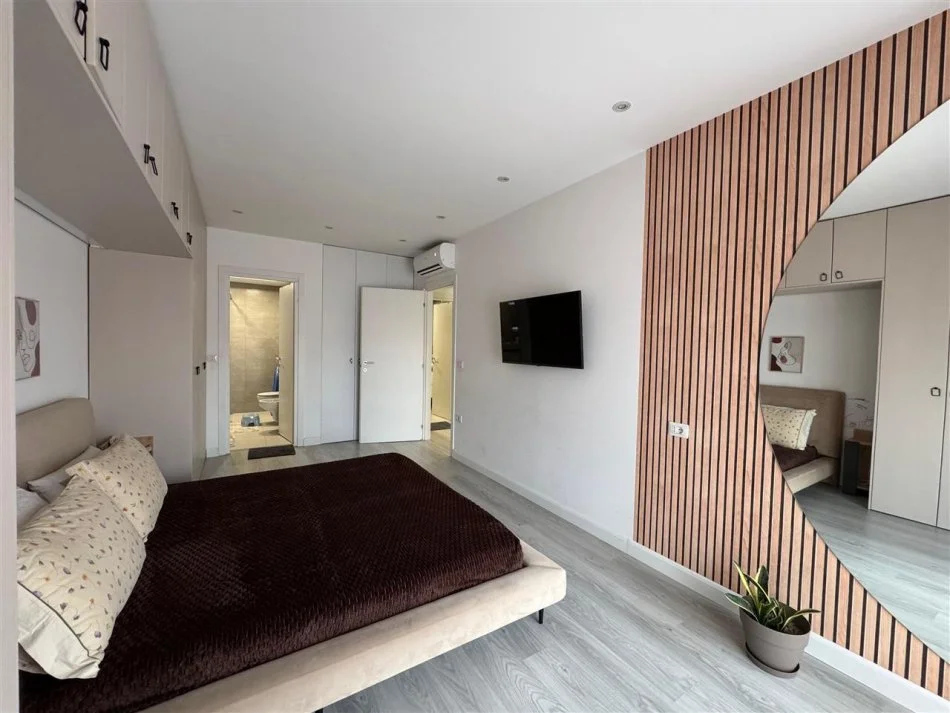 Tirane, Apartment for Sale 2+1+Balcony, 8th Floor, 96 m², €260,000 (DON BOSKO)