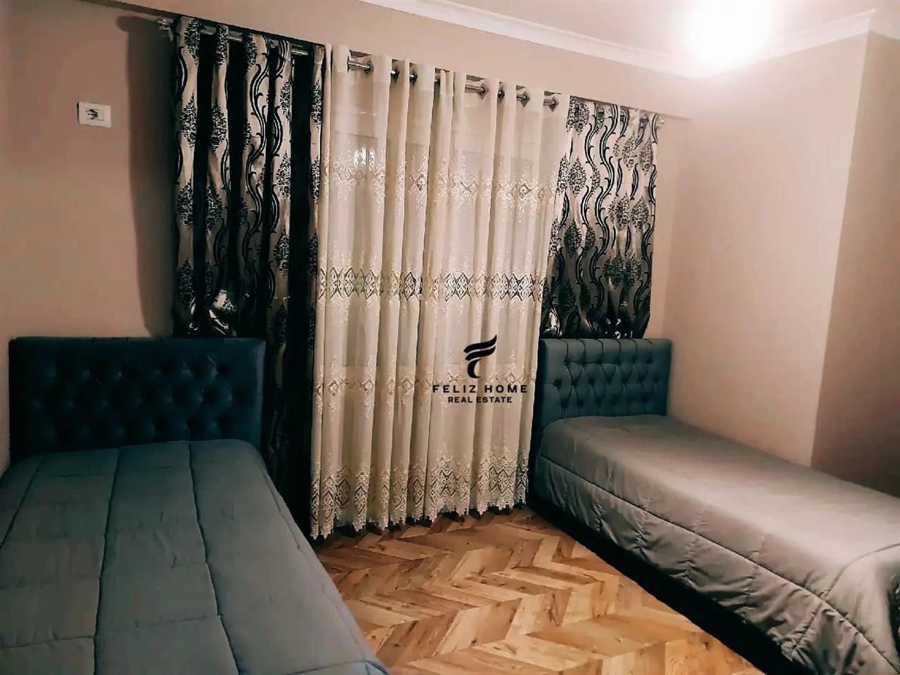 APPARTAMENTO CON BALCONE, GIARDINO ZOOLOGICO, 900 EURO