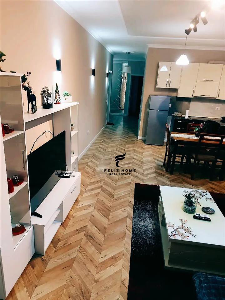 APPARTAMENTO CON BALCONE, GIARDINO ZOOLOGICO, 900 EURO