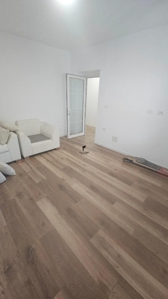 Tirane, vendesi appartamento 1+1 Piano 0, 47 m² 130.000 € (RRUGA ISUF ELEZI)