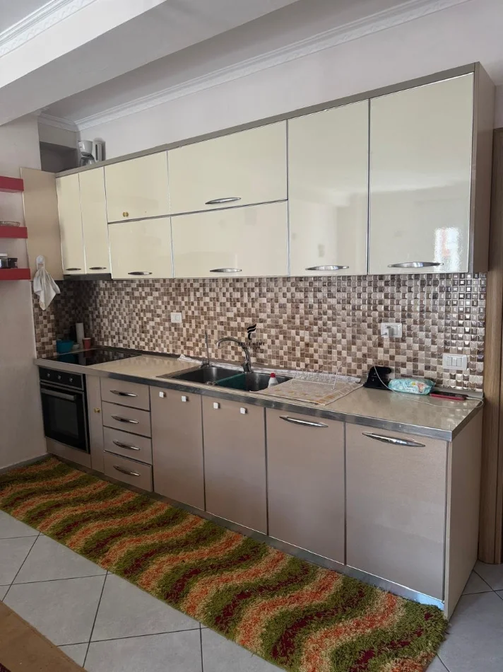 Tirane, vendesi appartamento 2+1 Piano 2, 104 m² 160.000 € (ASTIR)
