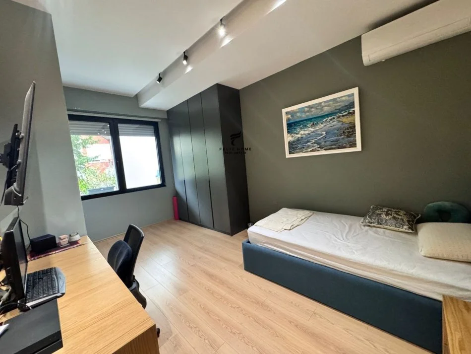 Tirane, appartamento in vendita 3+1 Piano 1, 150 m² 300.000 € (LIQUIDO CALDO)