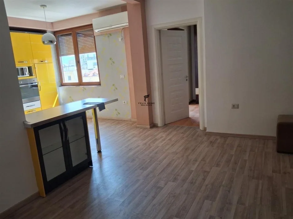 Tirane, vendesi appartamento 1+1 Piano 6, 80 m² 180.000 € (VIA SULEJMAN PASHA)