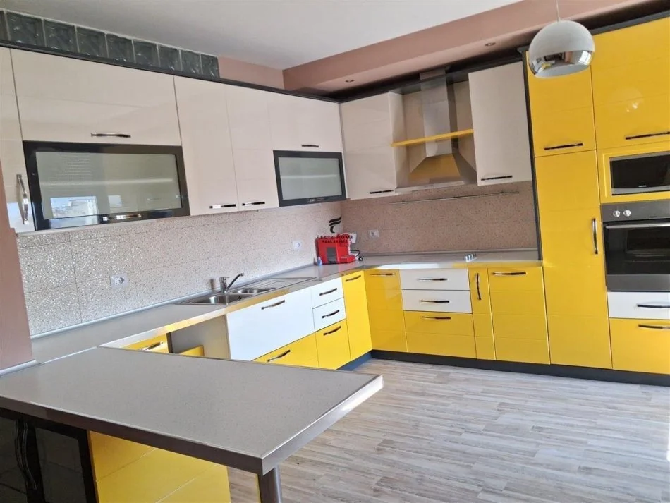 Tirane, vendesi appartamento 1+1 Piano 6, 80 m² 180.000 € (VIA SULEJMAN PASHA)