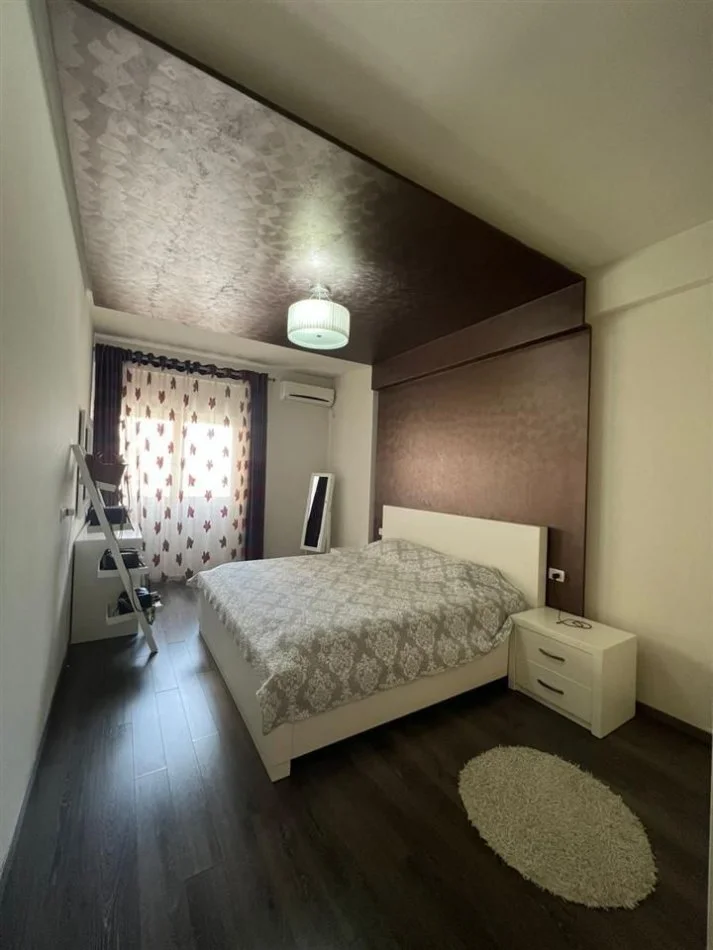 Tirane, appartamento in vendita 2+1+Balcone Piano 3, 119 m² 290.000 € (RRUGA E KAVAJES)