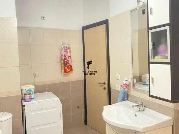 Tirano, vendesi appartamento 2+1 Piano 4, 95 m² 190.000 € (ASTIR)