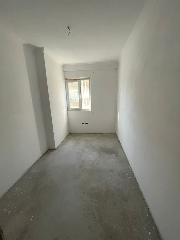 Tirane, vendesi appartamento 2+1 Piano 2, 89 m² 82.900 € (KAMEZ)