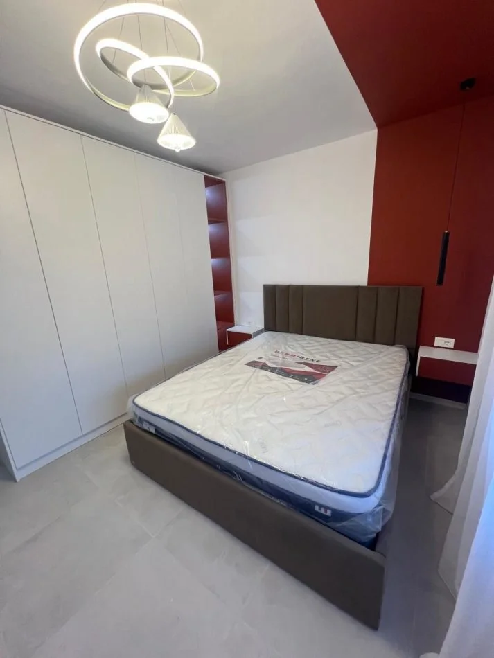Tirane, Apartment for Rent 2+1+Balcony, 4th Floor, 80 m², €650 (NEW MARKET)