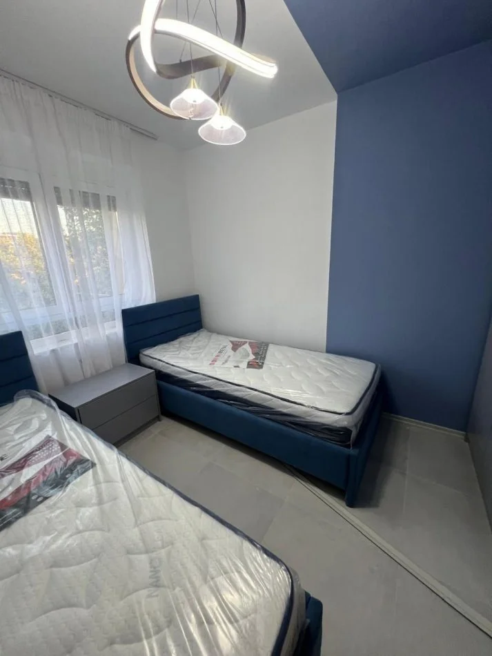 Tirane, Apartment for Rent 2+1+Balcony, 4th Floor, 80 m², €650 (NEW MARKET)