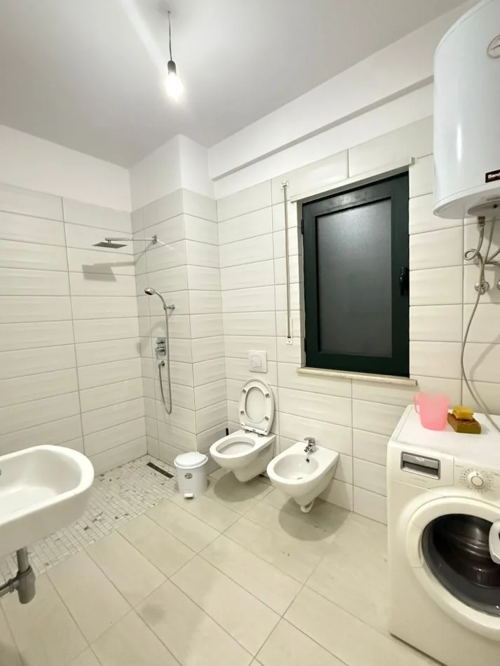 Tirane, affitto appartamento 2+1 Piano 1, 108 m² 550 € (ASTIR)