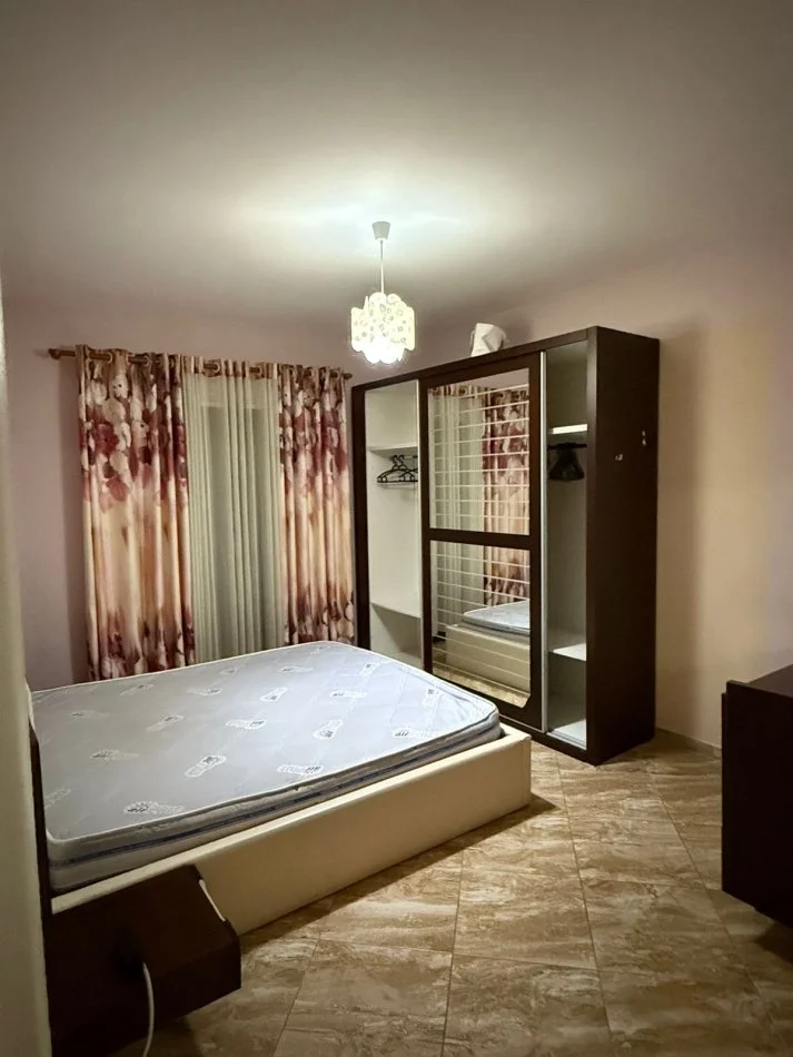Tirane, affitto appartamento 2+1 Piano 1, 108 m² 550 € (ASTIR)