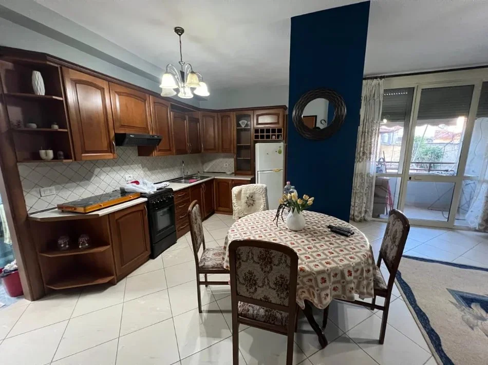 Tirana, Apartment for Rent 1+1, First Floor, 65 m², 550 € (Fortuzi Street)