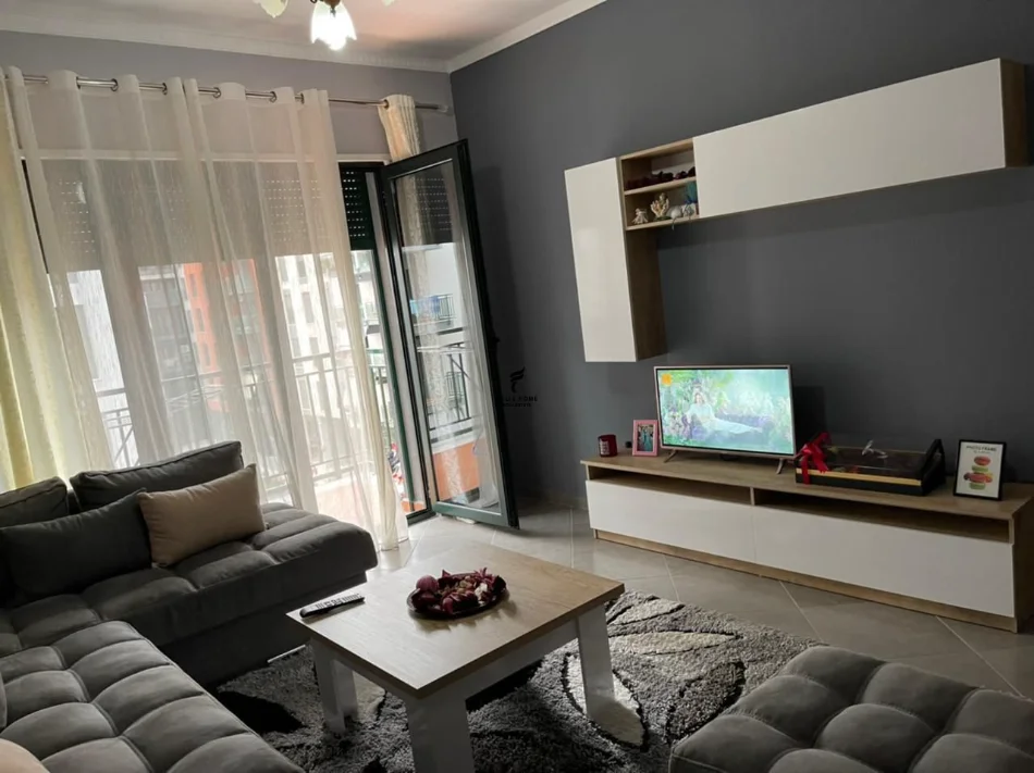 Tirane, jepet me qera apartament 1+1 Kati 3, 78 m² 500 € (ASTIR)