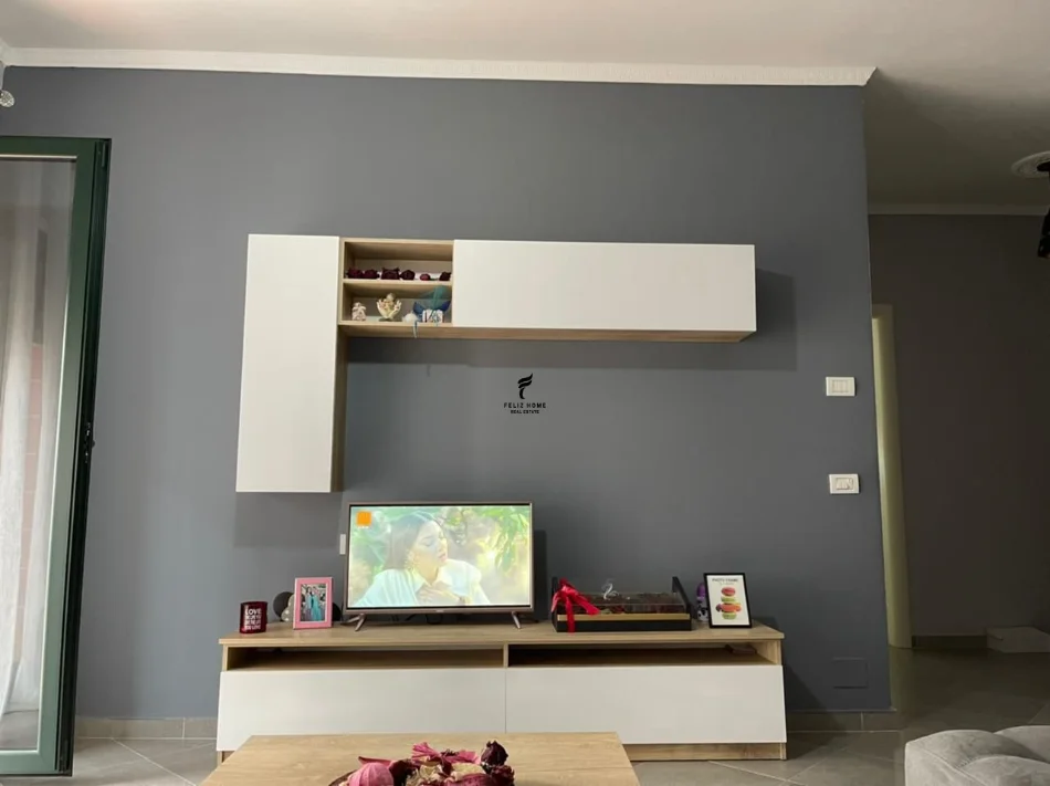 Tirane, affitto appartamento 1+1 Piano 3, 78 m² 500 € (ASTIR)