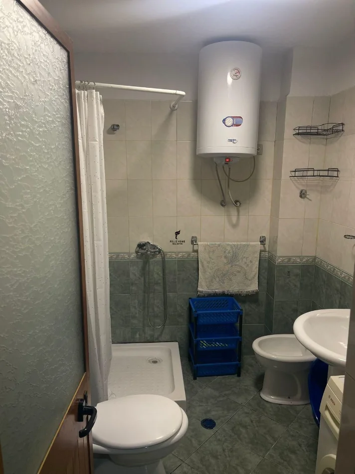 Tirane, affitto appartamento 1+1 al quinto piano, 67 m², 500 € (DON BOSKO)