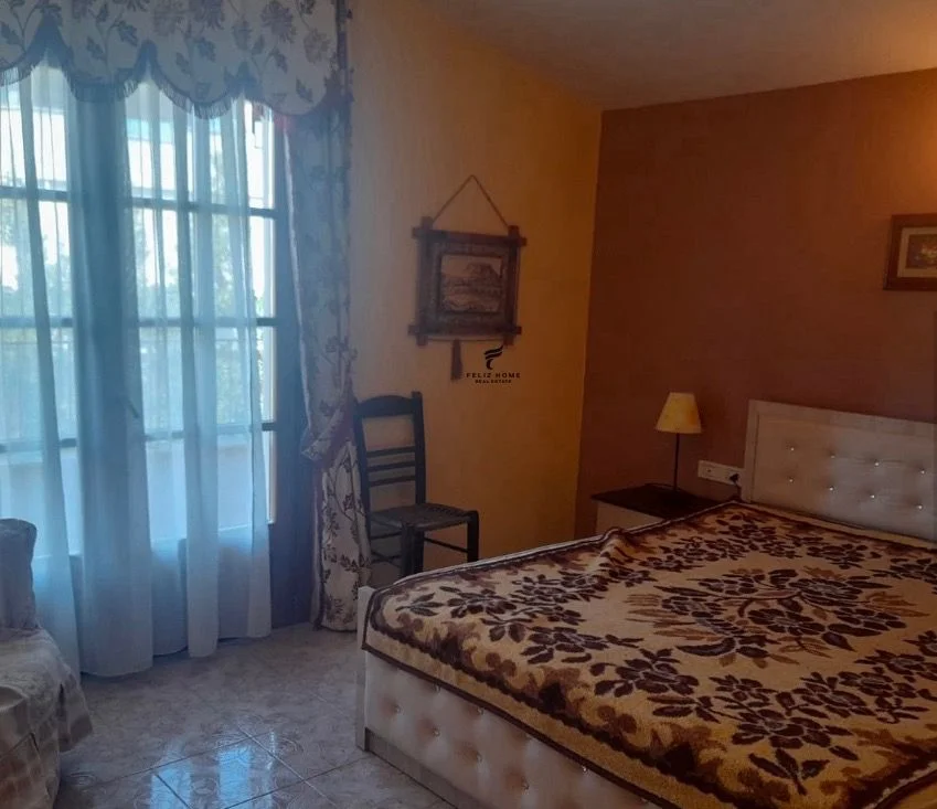 Tirane, affitto mensile appartamento 2+1 Piano 3, 130 m² 600 € (KRISTAL CENTER)