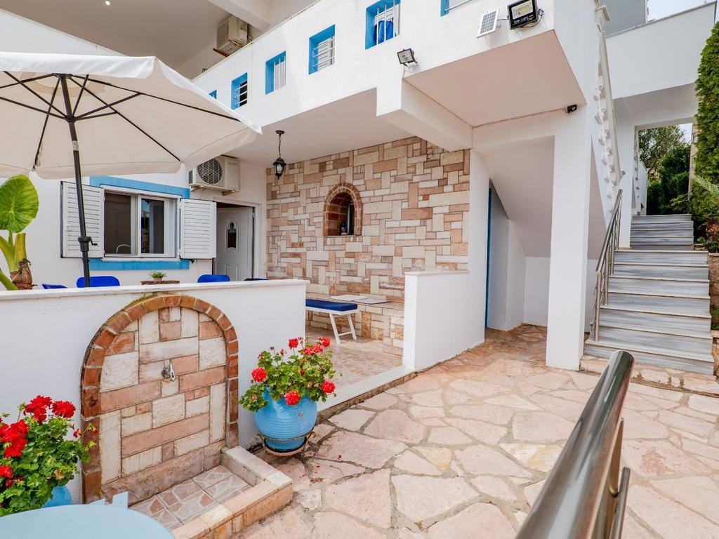 KSAMIL, VILLA WITH 9 APARTMENTS FOR SALE