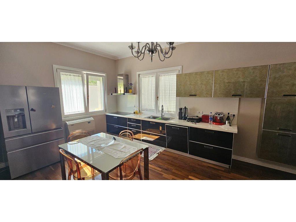 🏡 Affitto Villa Privata con Piscina a Damjan, Vaqarr