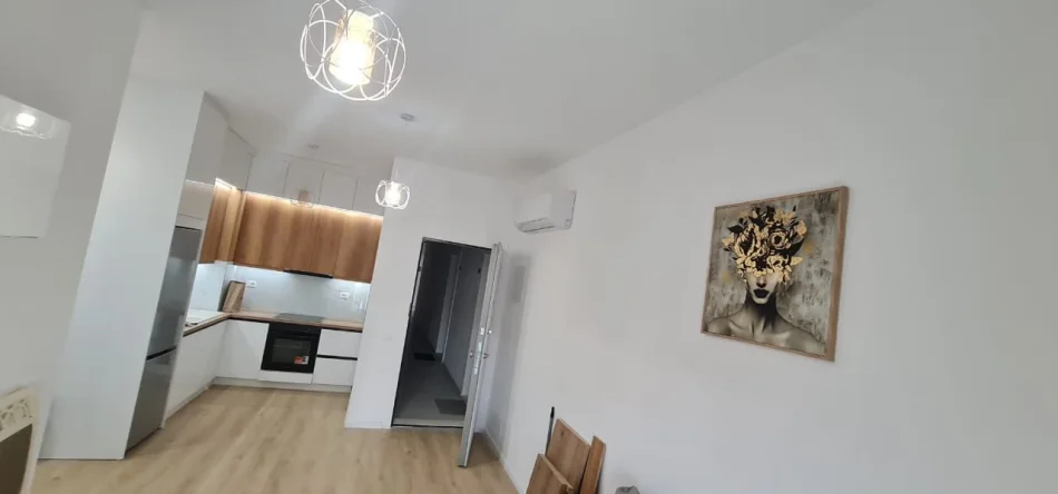 Tirane, affitto appartamento 2+1 Piano 5, 70 m² 500 € (Ali Demi)
